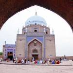 tomb of hazrat bahaudin zakariya