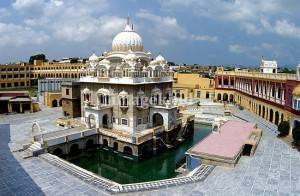 gurdaras in pakistan (4)